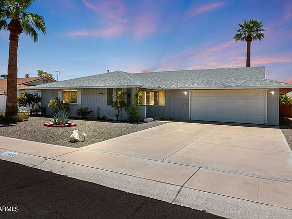 3rd image of 11019 W CUMBERLAND Drive