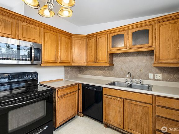 5th image of 14238 SE Eastgate Drive
