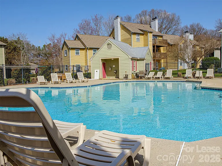 3300 Selwyn Farms Ln #5 — Photo 18