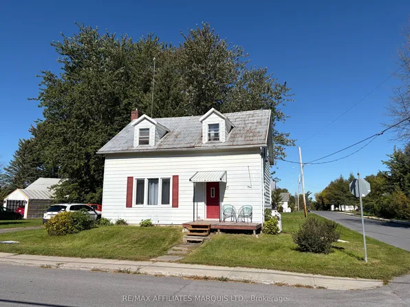 37 Main St, South Stormont, ON K0C 1Y0