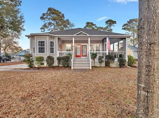 205 Dolphin St, Cape Carteret, NC 28584