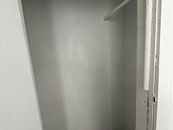 4th image of 204 N Main St