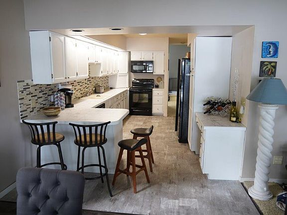 4th image of 5145 Greenwood Cir