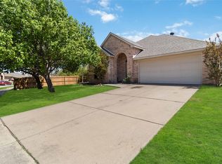 1920 Fountain Spray Dr, Wylie, TX 75098