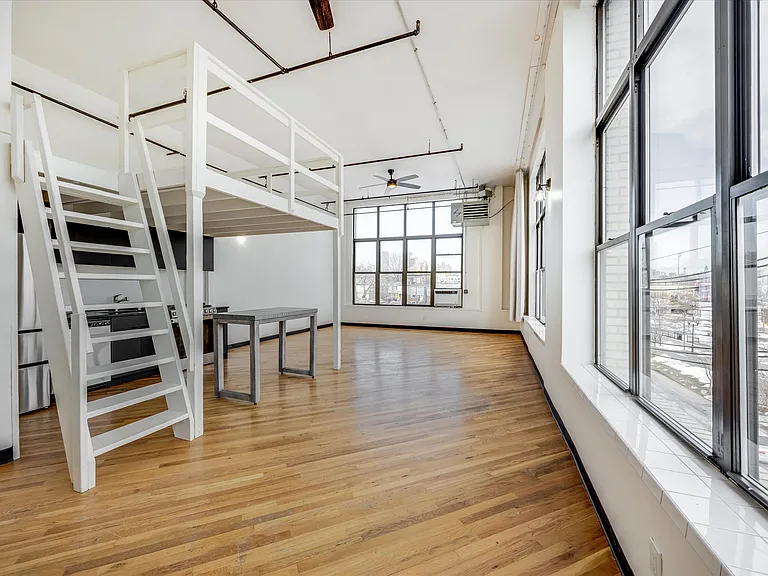 Berry Lane Lofts — Photo 12