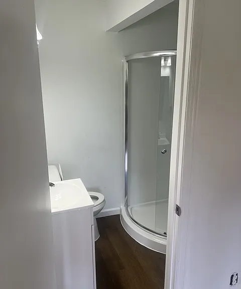 Front bathroom with shower