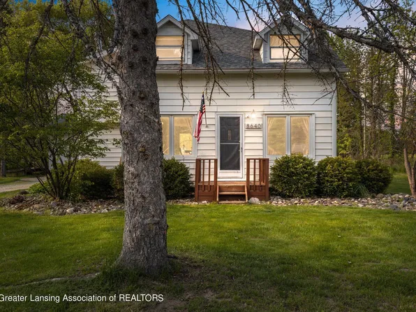 8640 W Herbison Rd, Eagle, MI 48822