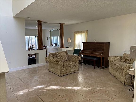 5th image of 2509 Jasmine Trace Dr