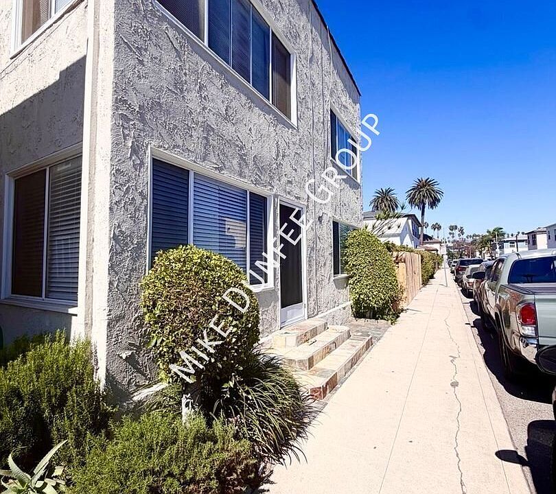 1st image of 47 Bennett Ave #1