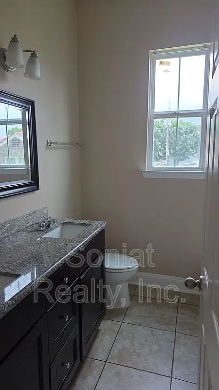 Hollygrove — Photo 2