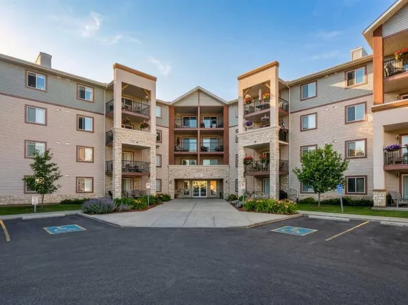 505 NW Railway St W #2304, Cochrane, AB T4C 2K9