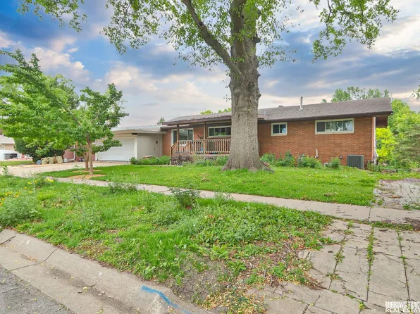 6224 Walker Ave, Lincoln, NE 68507