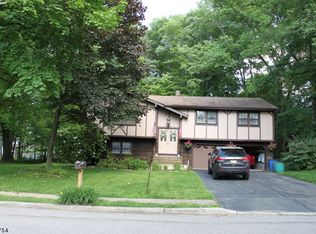 33 Brown Ave, Butler, NJ 07405