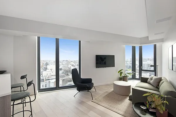 Rented by Bold Marketing | media 24