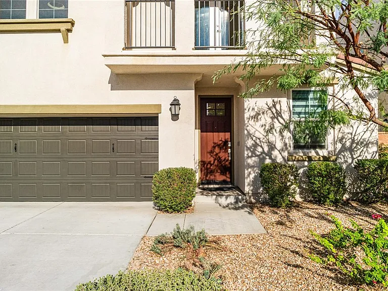 41414 Harvey Mudd Dr — Photo 2