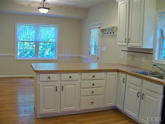 5th image of 1082 Moonlit Cove Ln