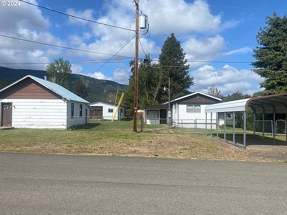 722 College St, Lostine, OR 97857 | MLS #24076334 | Zillow