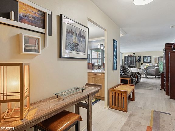 2nd image of 6145 N Sheridan Rd APT 28D