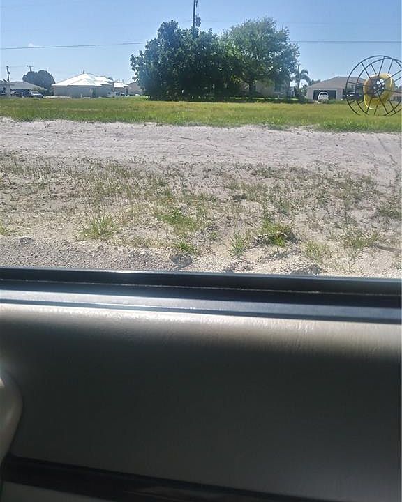 1st image of 27 Chiquita Blvd N
