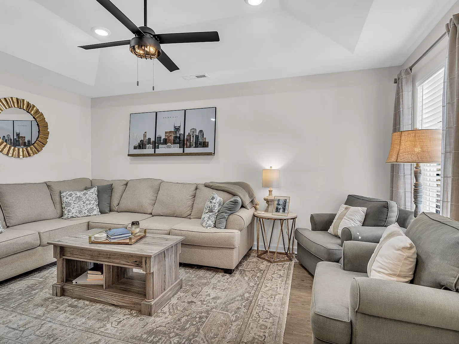 3 bed, 2.0 bath, 1073 sqft, $2,500 — Photo 4