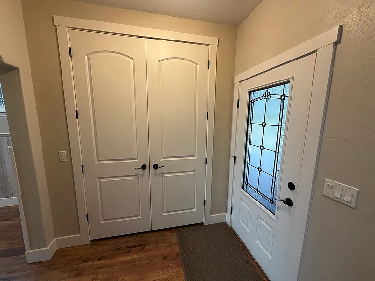 815 Parkway Dr — Photo 17