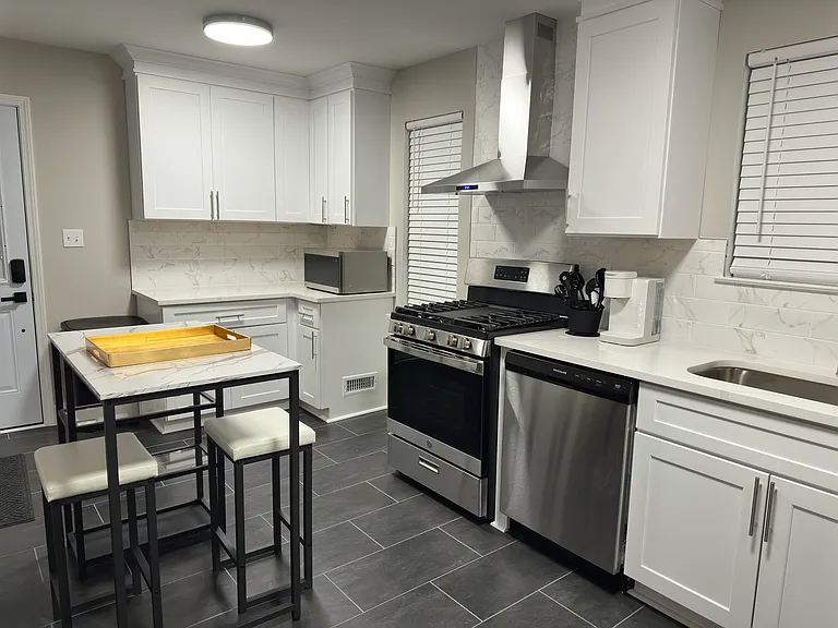 1110 Apollo Dr SW — Photo 3
