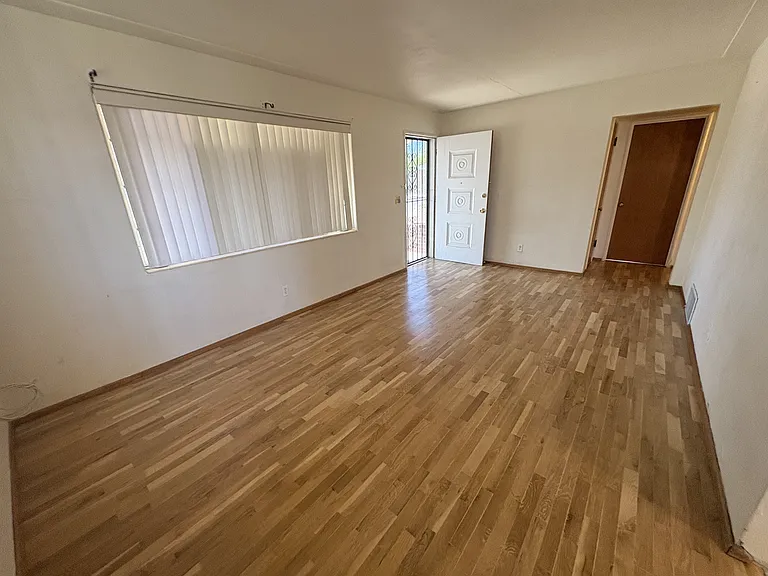 1908 N Tucker Dr — Photo 6