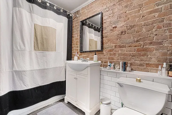 Sold by Corcoran | media 10
