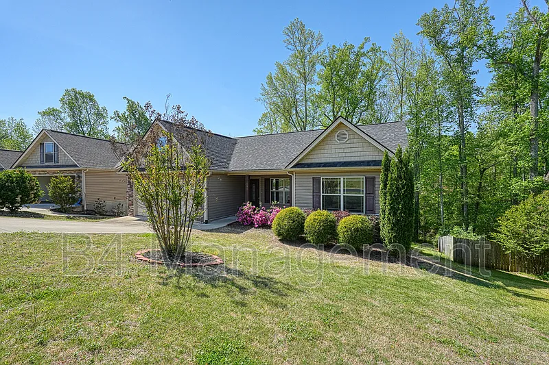 3 bed, 2.0 bath, $2,150 — Photo 4