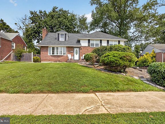 3rd image of 1217 Mayfield Rd