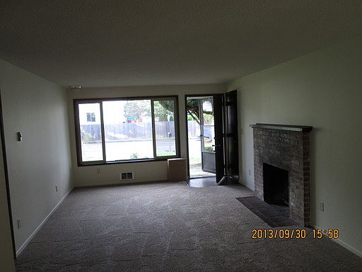 3rd image of 15801 SE 1st St