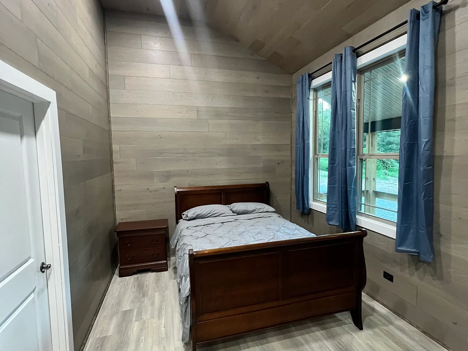 Studio, 500 sqft, $1,900 — Photo 3