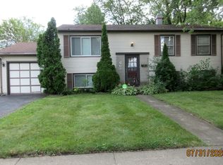 6621 Appletree St, Hanover Park, IL 60133