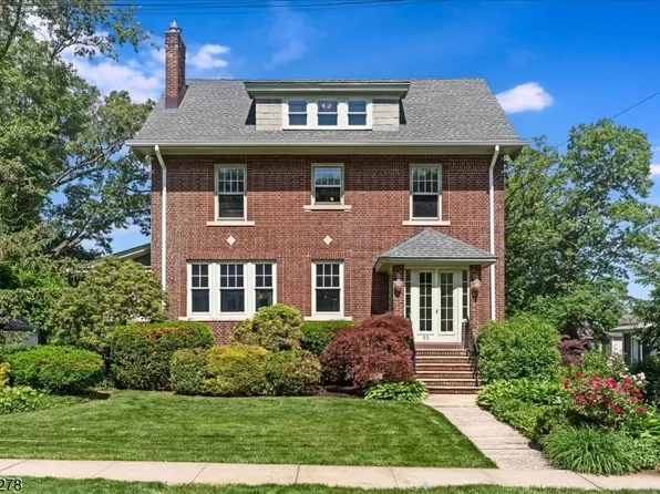 53 Bowdoin St, Maplewood Twp., NJ 07040
