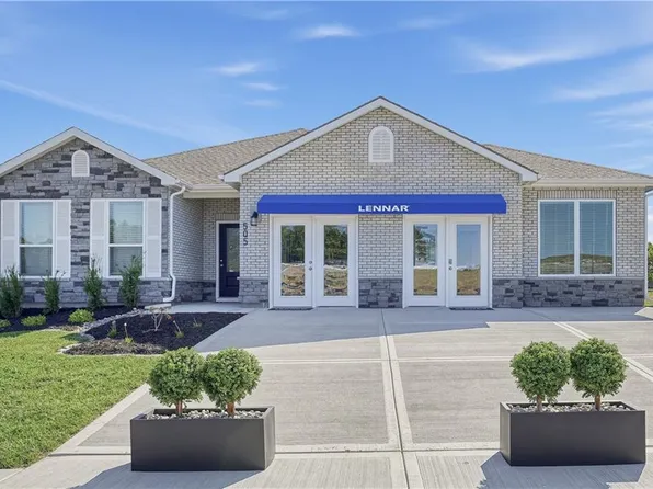 505 SW Edgewood Meadows Dr, Oak Grove, MO 64075