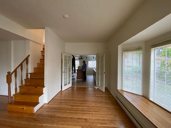 dining area looking toward kitchen