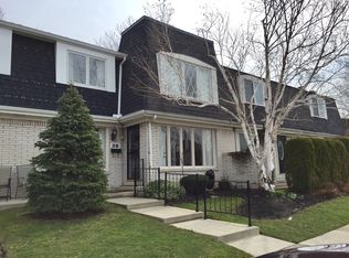 38 Harrogate Sq, Williamsville, NY 14221