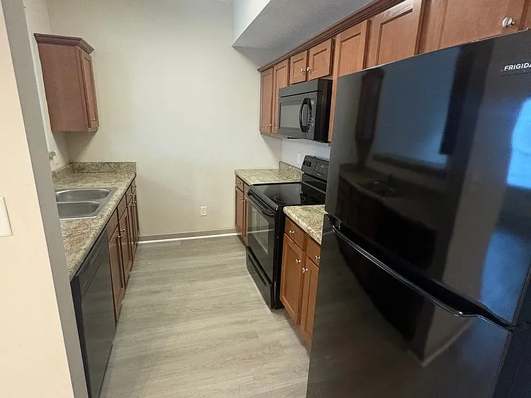 110 Audley Ct — Photo 53