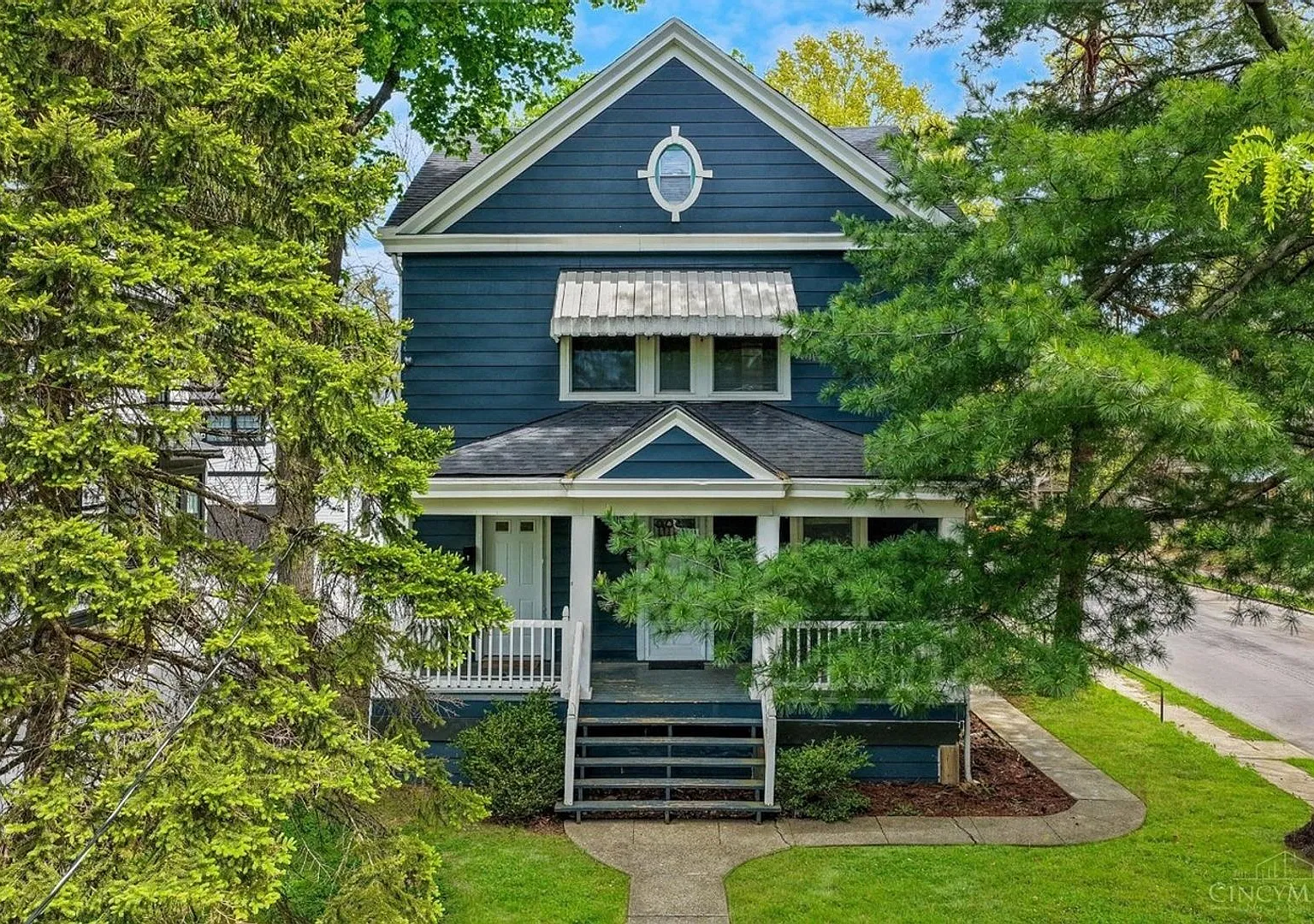 Charming 3BR Duplex in Westwood Cincinnati — Photo 1
