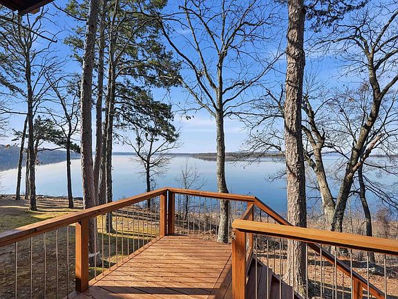 5th image of 2558 Tannenbaum Rd