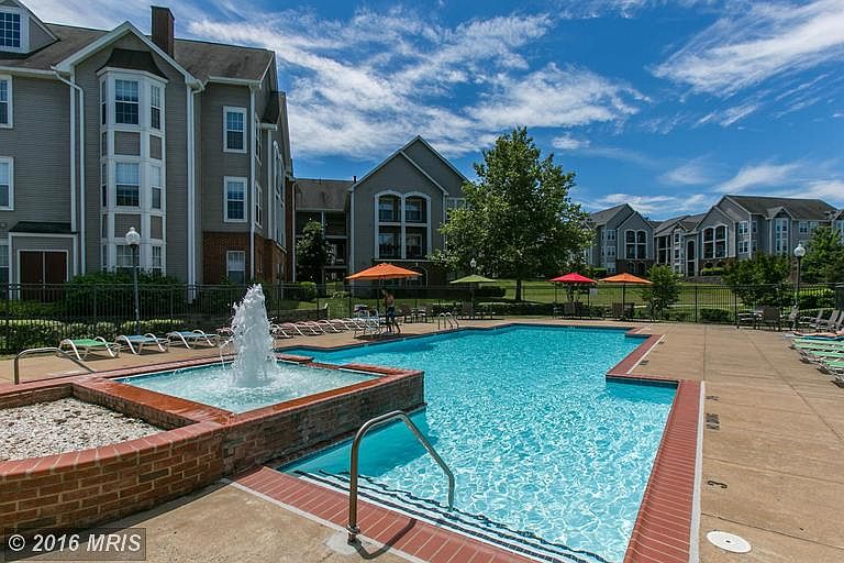 2nd image of 20453 Chesapeake Sq Unit 301