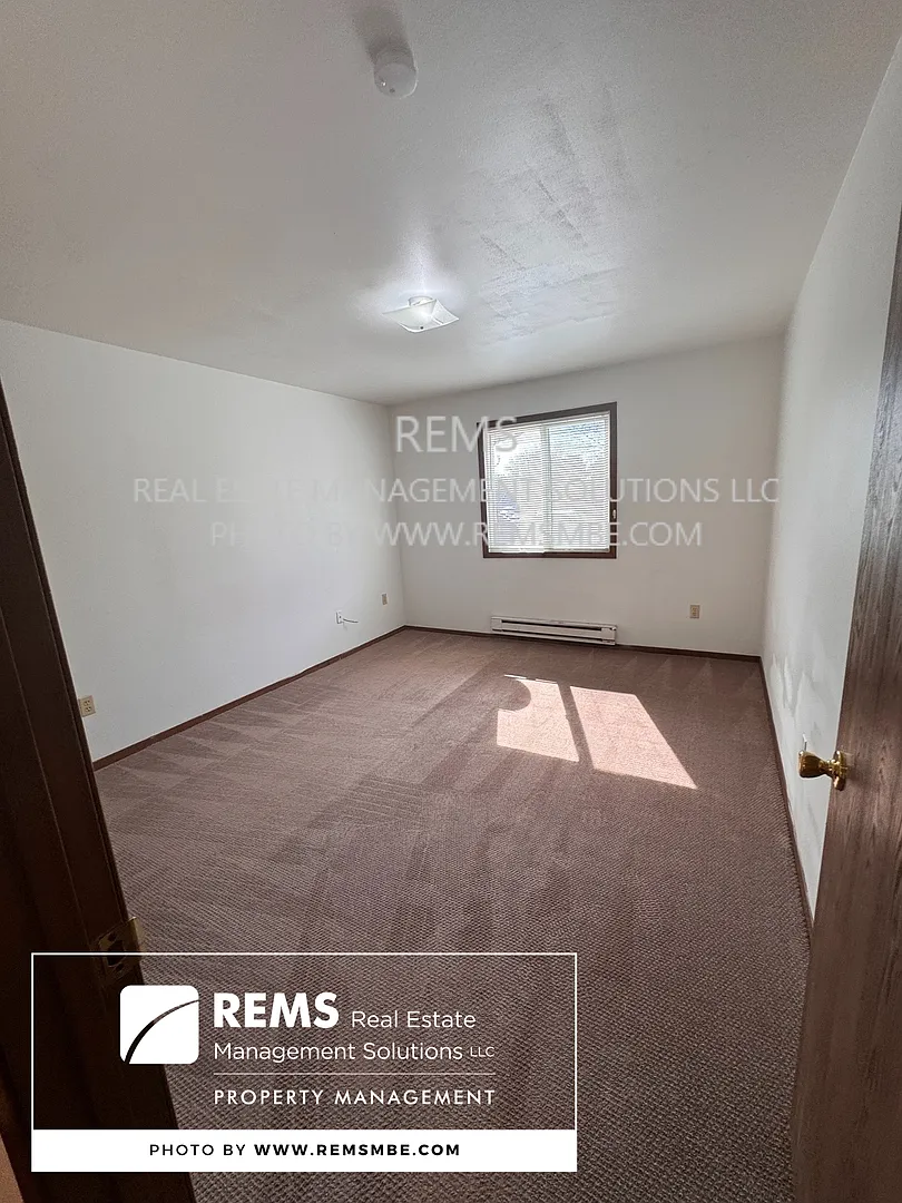 554 East Slifer Street — Photo 4