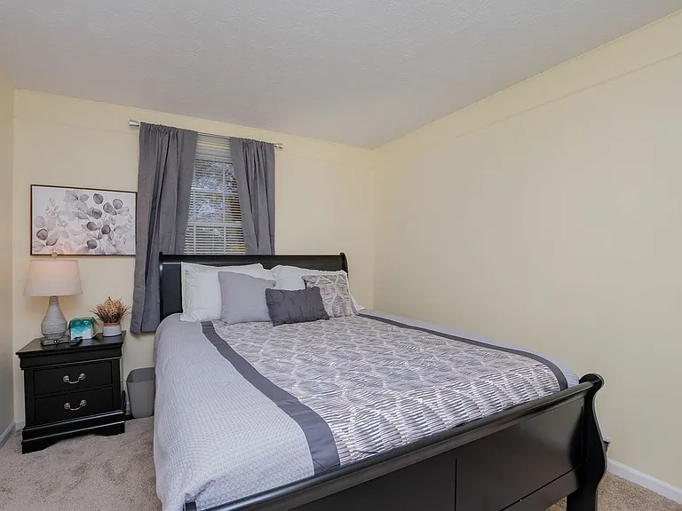 1387 Firethorne Dr — Photo 12