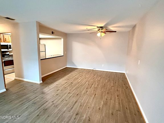 3rd image of 6537 Woodhall Dr APT 4