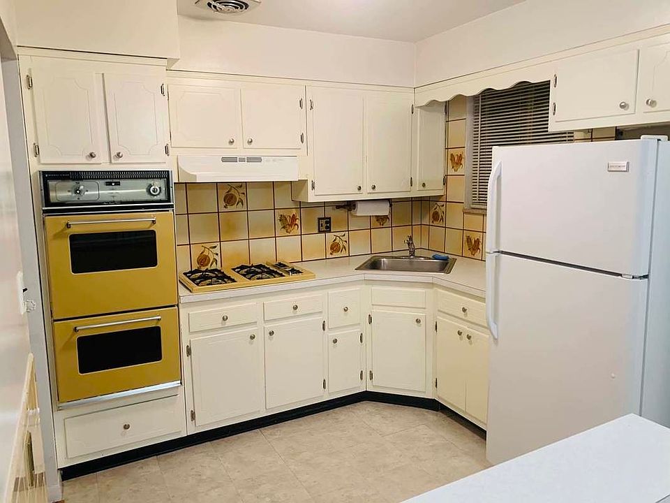 1st image of 28-16 43rd St #2