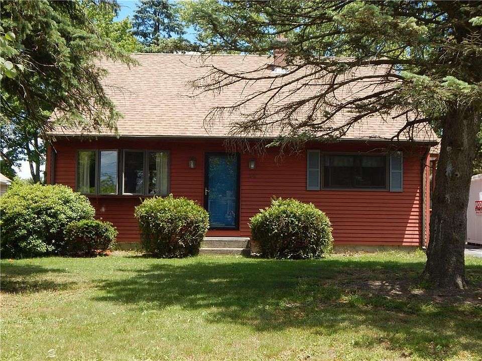 1st image of 34 Greenway Dr