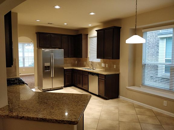 5th image of 1311 S Maple Dr #1311
