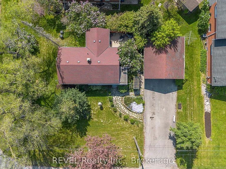 7962 Booth St — Photo 28