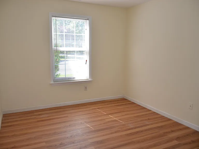 997 Tarragon Ct — Photo 10