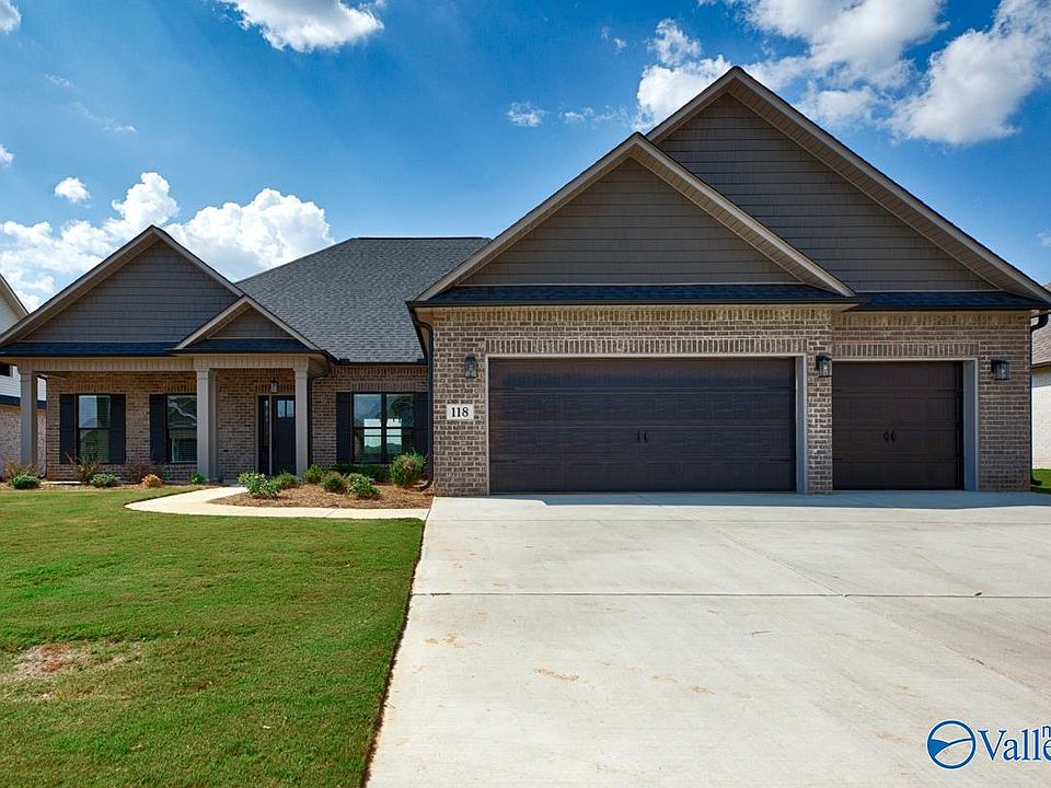 1st image of 118 Pat Cain Dr